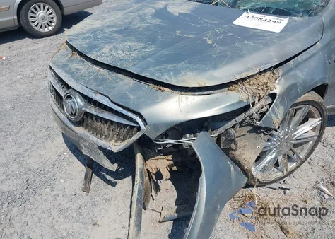 2017 Buick Lacrosse Essence z USA, uszkodzony, nr VIN 1G4ZP5SSXHU162863